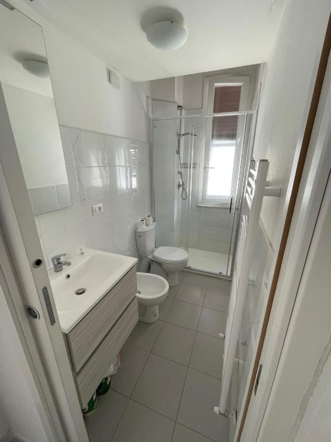 Cavour 414 Hotel Специя Екстериор снимка